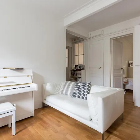 Apartment Veeve Nest Near The Arc De Triomphe *
